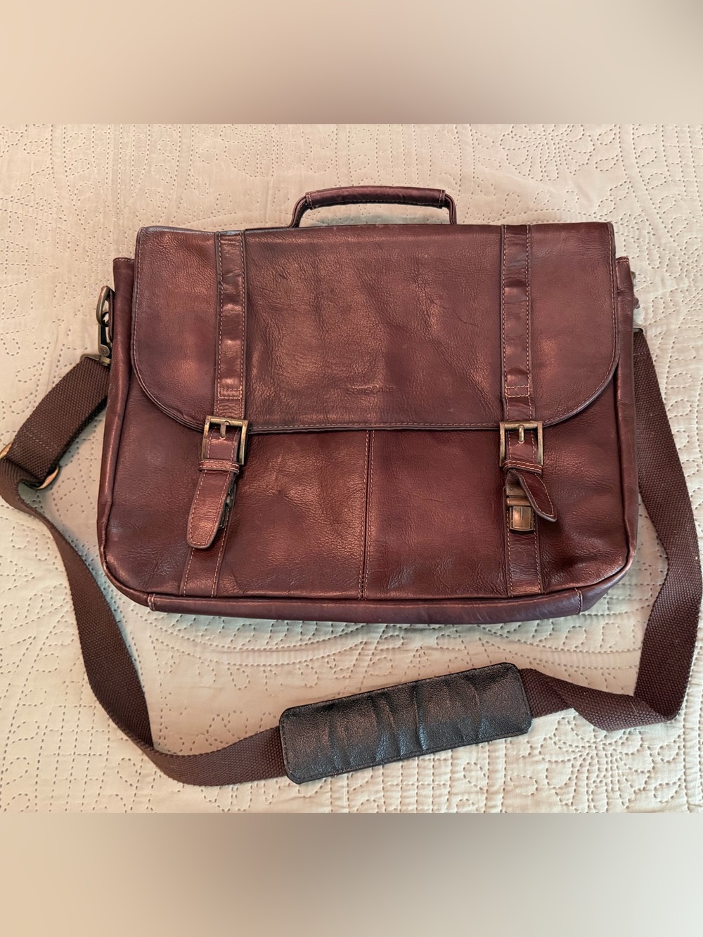 Classic Brown Leather Messenger Bag